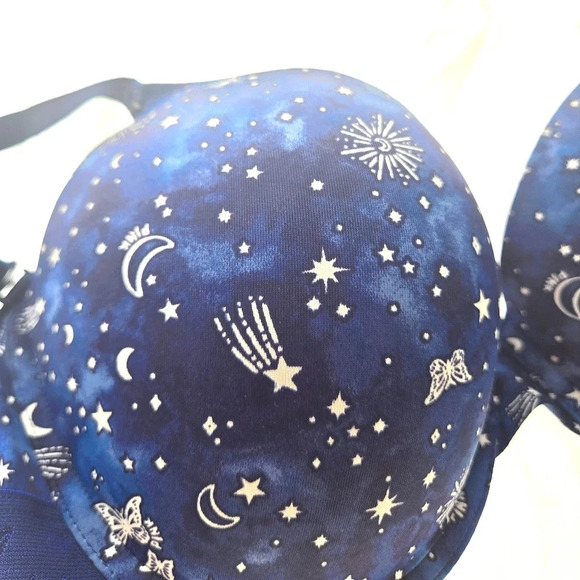 Wear Everywhere Push Up Bra EUC - Picture 4 of 10